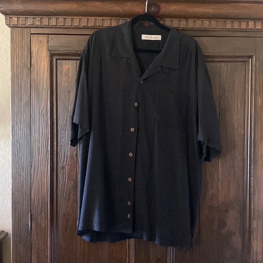 Tommy Bahama XL Black Button-Up Shirt - Cheers 2011